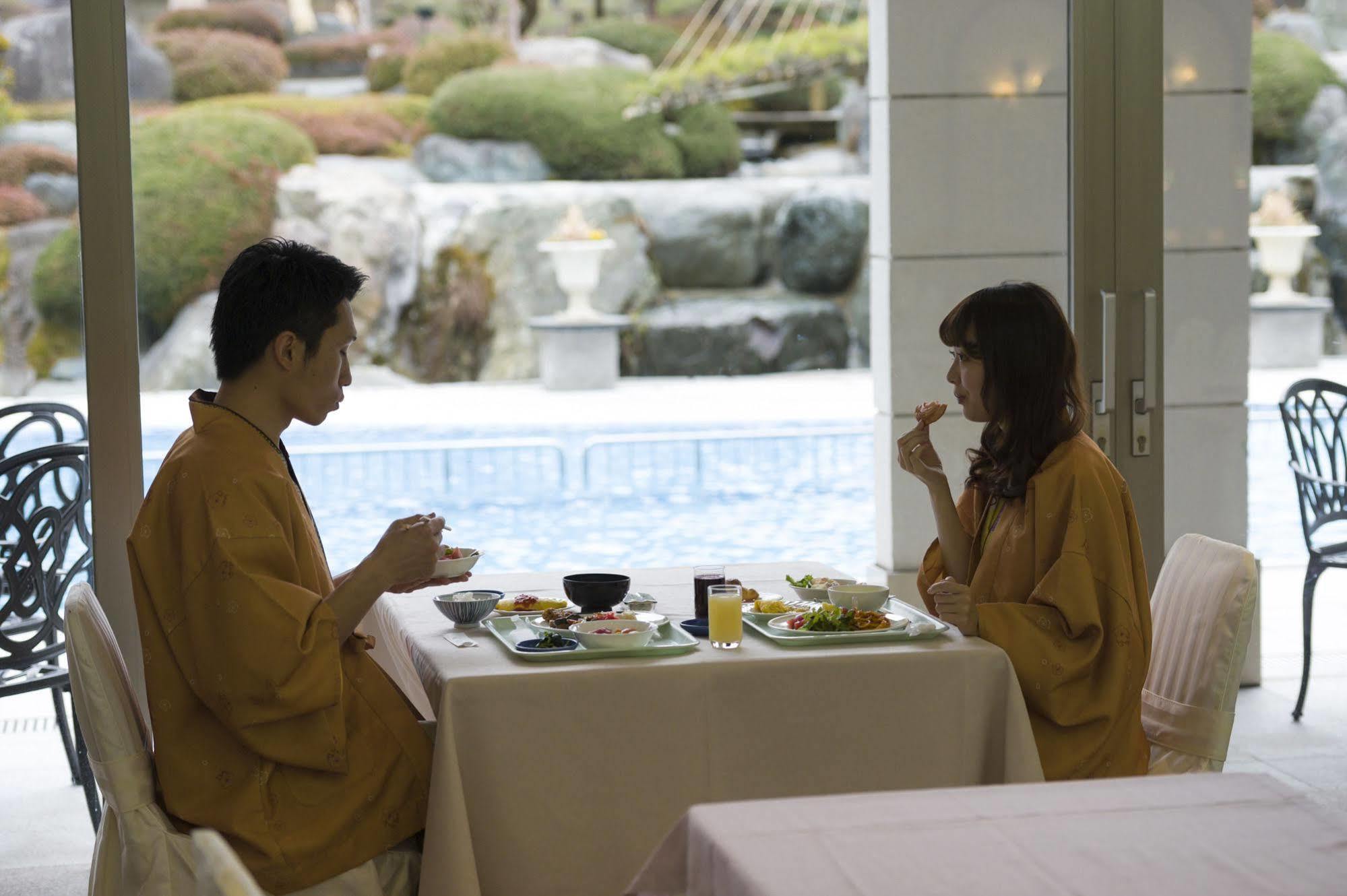 Hotel Kaneyamaen Fujiyoshida Extérieur photo