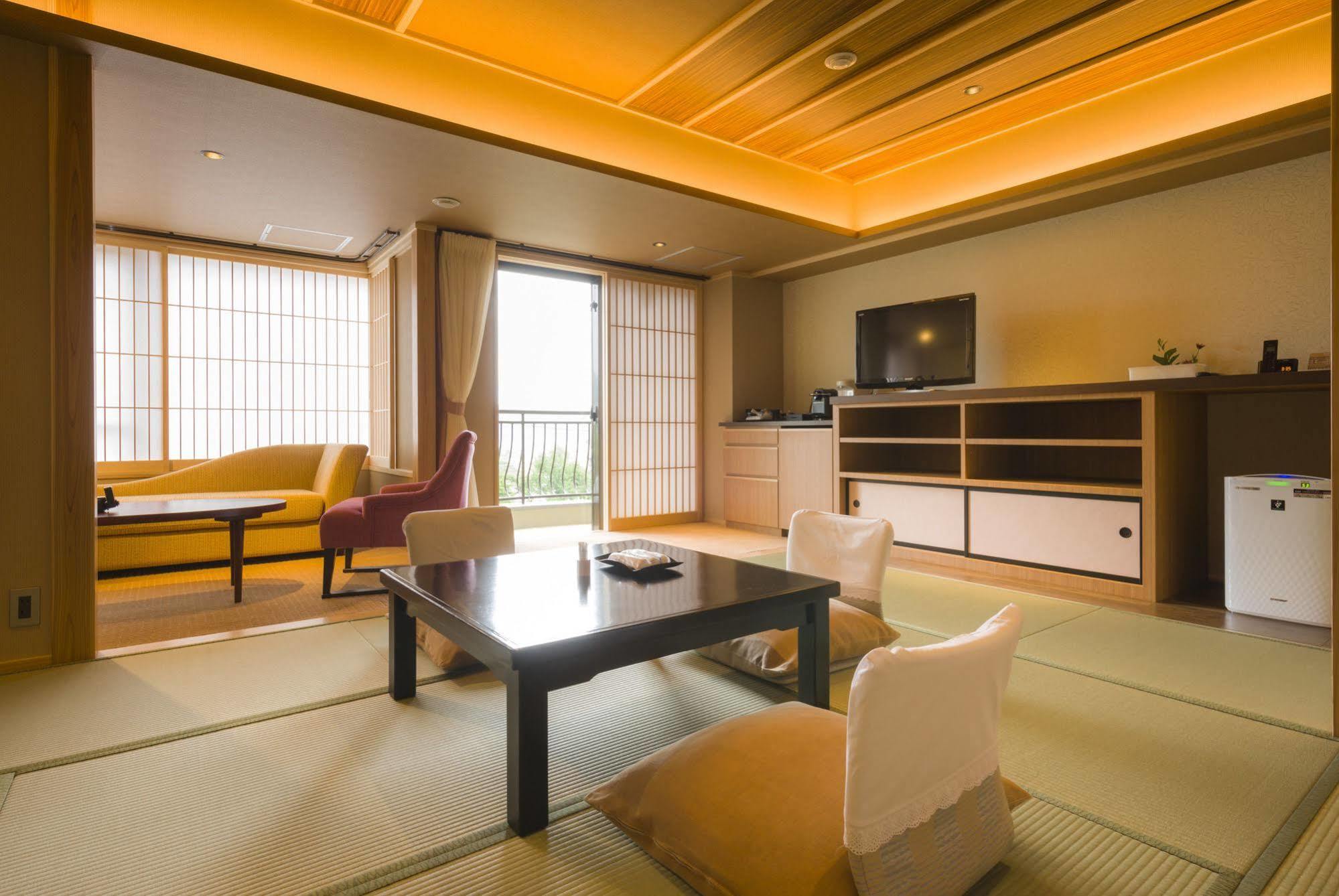 Hotel Kaneyamaen Fujiyoshida Extérieur photo