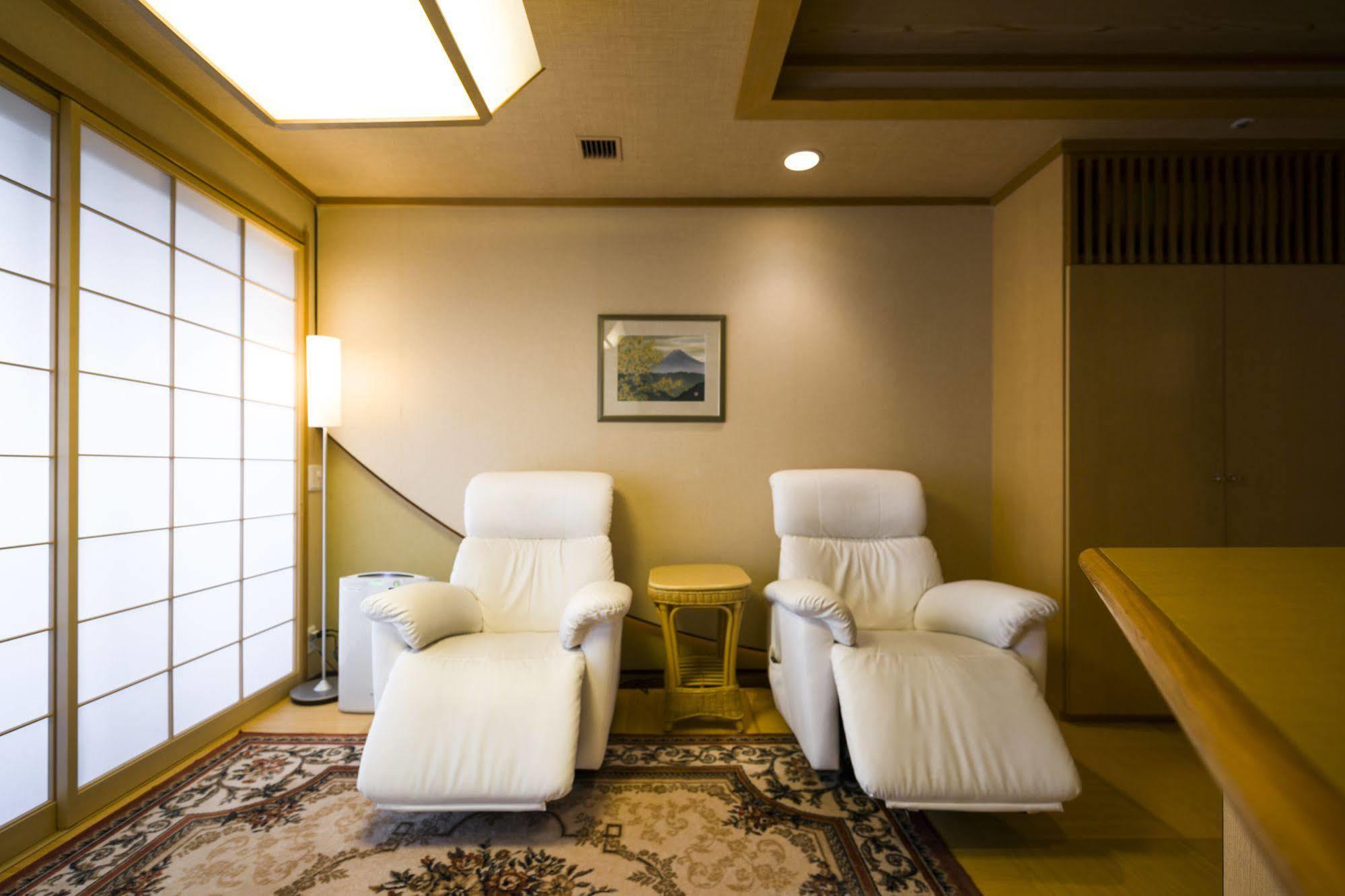 Hotel Kaneyamaen Fujiyoshida Extérieur photo