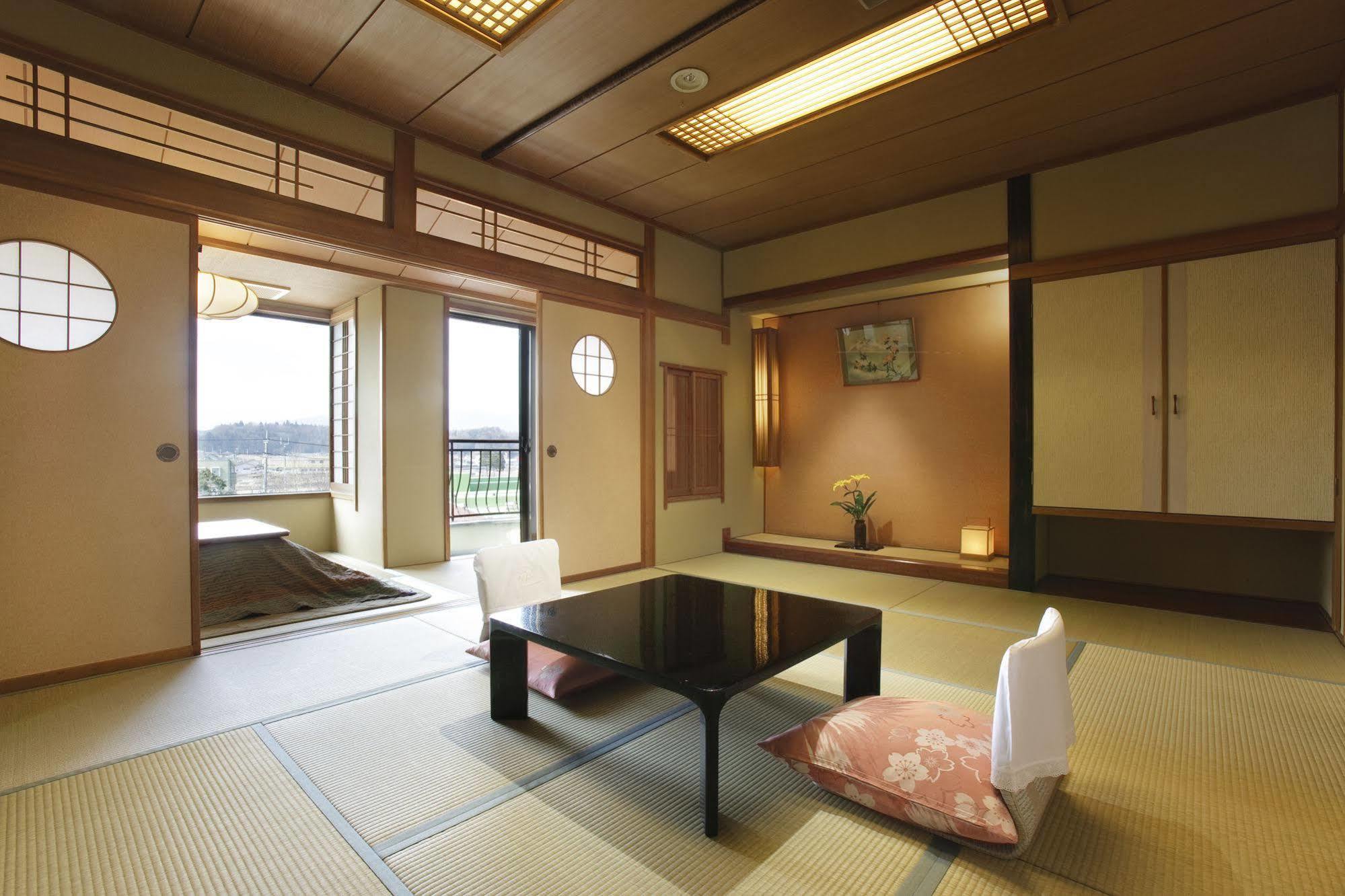 Hotel Kaneyamaen Fujiyoshida Extérieur photo